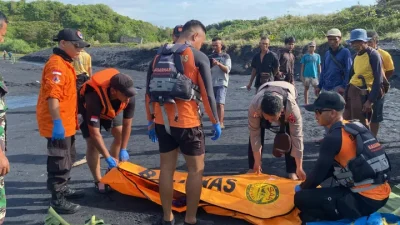 Gelombang Tinggi Telan Korban