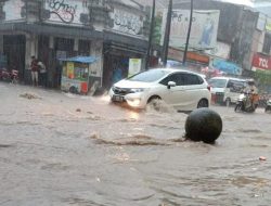 Banjir di Kota Sukabumi Lumpuhkan Jalan Strategis