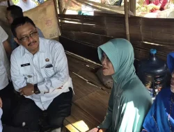 Tinggal di Kandang Kambing Etin dan Ibunya Akan Dapat Rumah Layak dari Pemkab Sukabumi