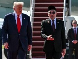 Trump Tiba di Malaysia untuk Hadiri KTT ASEAN, Dijemput Anwar Ibrahim