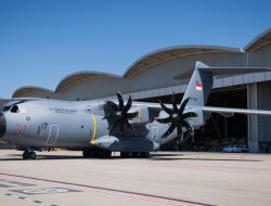 Water Salute Sambut Kedatangan Airbus A400M Milik TNI AU