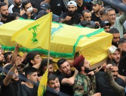 Ribuan Pelayat Padati Pemakaman Komandan Hizbullah yang Tewas Diserang Israel