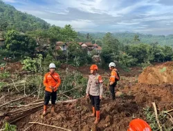 Berpotensi Longsor Susulan Badan Geologi Minta Warga Arjasari Bandung Mengungsi