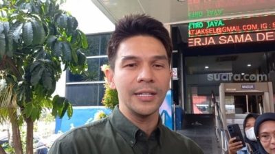 Jonathan Frizzy Bebas