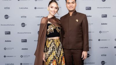 Detail Gaya Cinta Laura