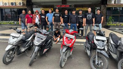 Pencuri Motor Bersenjata