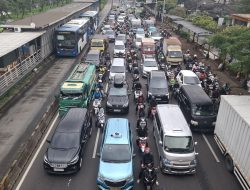 Jalan Daan Mogot Padat Merayap Kamis Pagi Macet di Sejumlah Titik