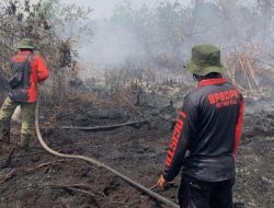 Karhutla Kepung Pondok Pesantren di Kampar Riau Petugas Upayakan Penyekatan Api