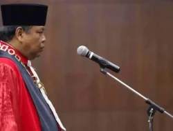 Mantan Hakim MK Arief Hidayat dapat Gelar Profesor Emeritus dari Universitas Borobudur