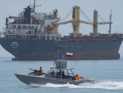 AS Klaim Tenggelamkan 6 Kapal Iran di Selat Hormuz